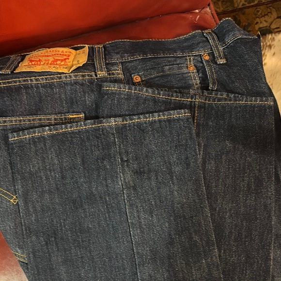 Levi's Men's 501 Blue Jeans - Picture 3 of 6